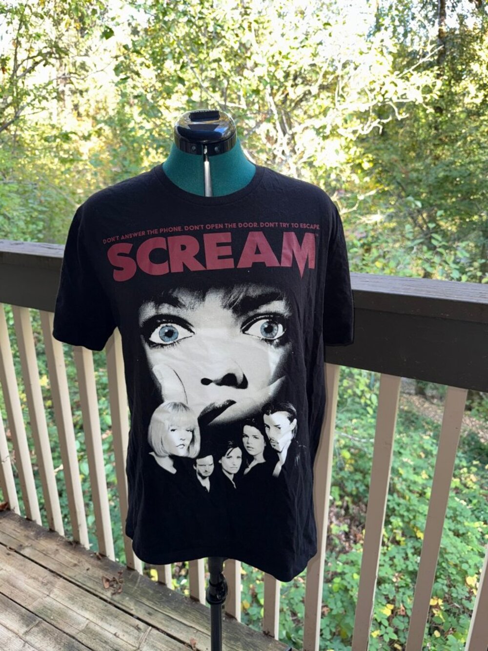 Old Navy Scream Movie Graphic Tee Black Drew Barrymore Halloween L